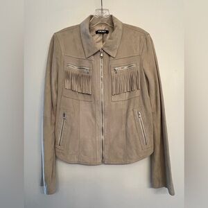 DKNY - Beige Suede
Fringe Jacket size S 🔥🔥🔥